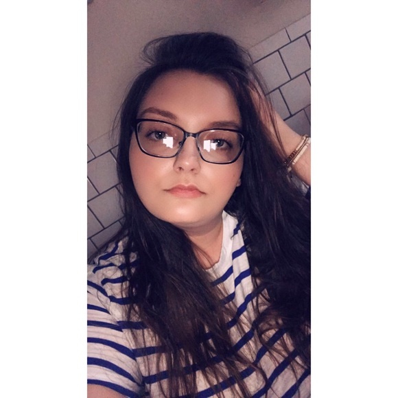 Meet your Posher, Daria - Picture 1 of 1